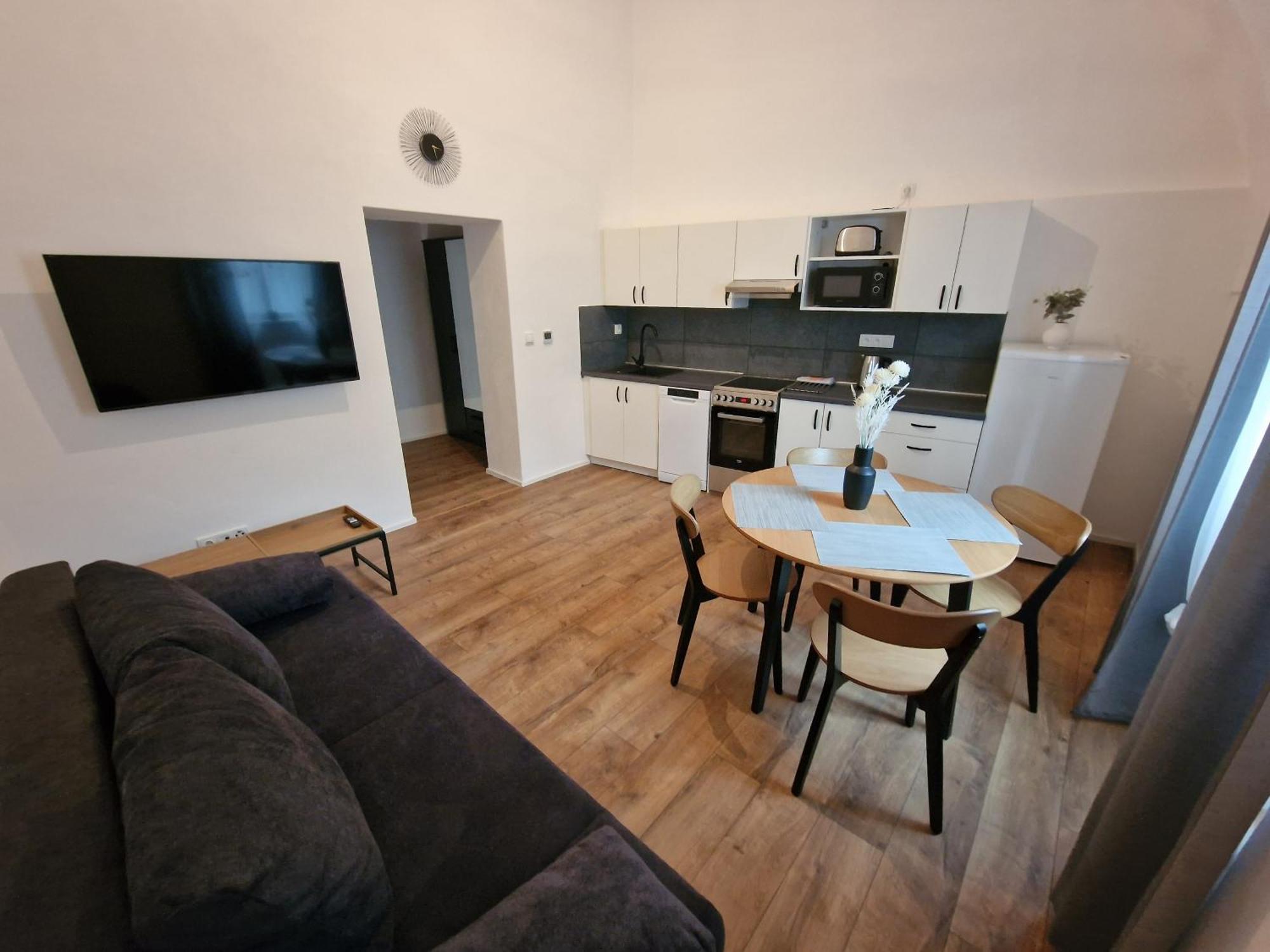 Apartman Anezka 3 S Virivou Vanou Йичин Экстерьер фото